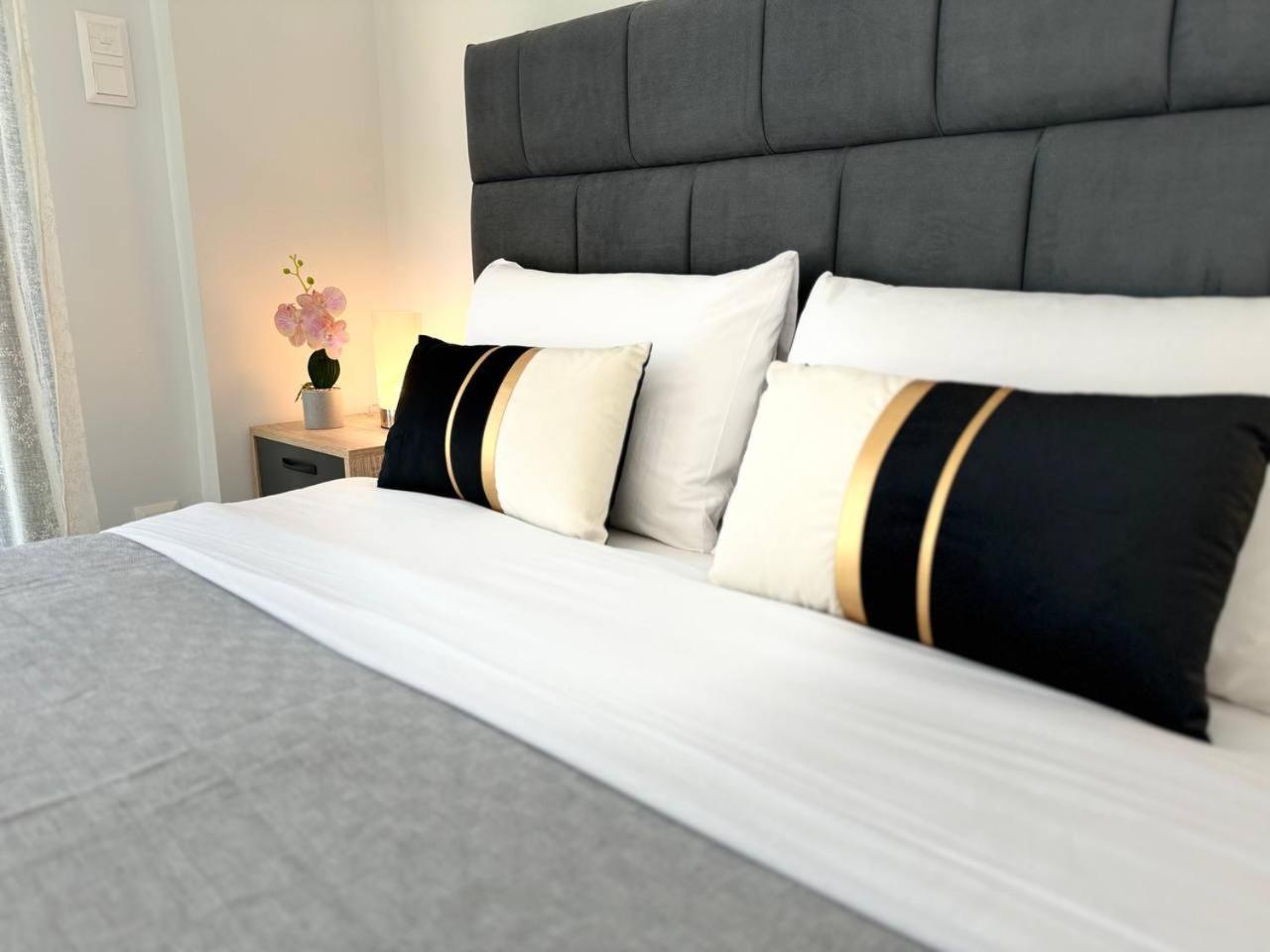 Lux Residence Ampelokipi เอเธนส์ ภายนอก รูปภาพ