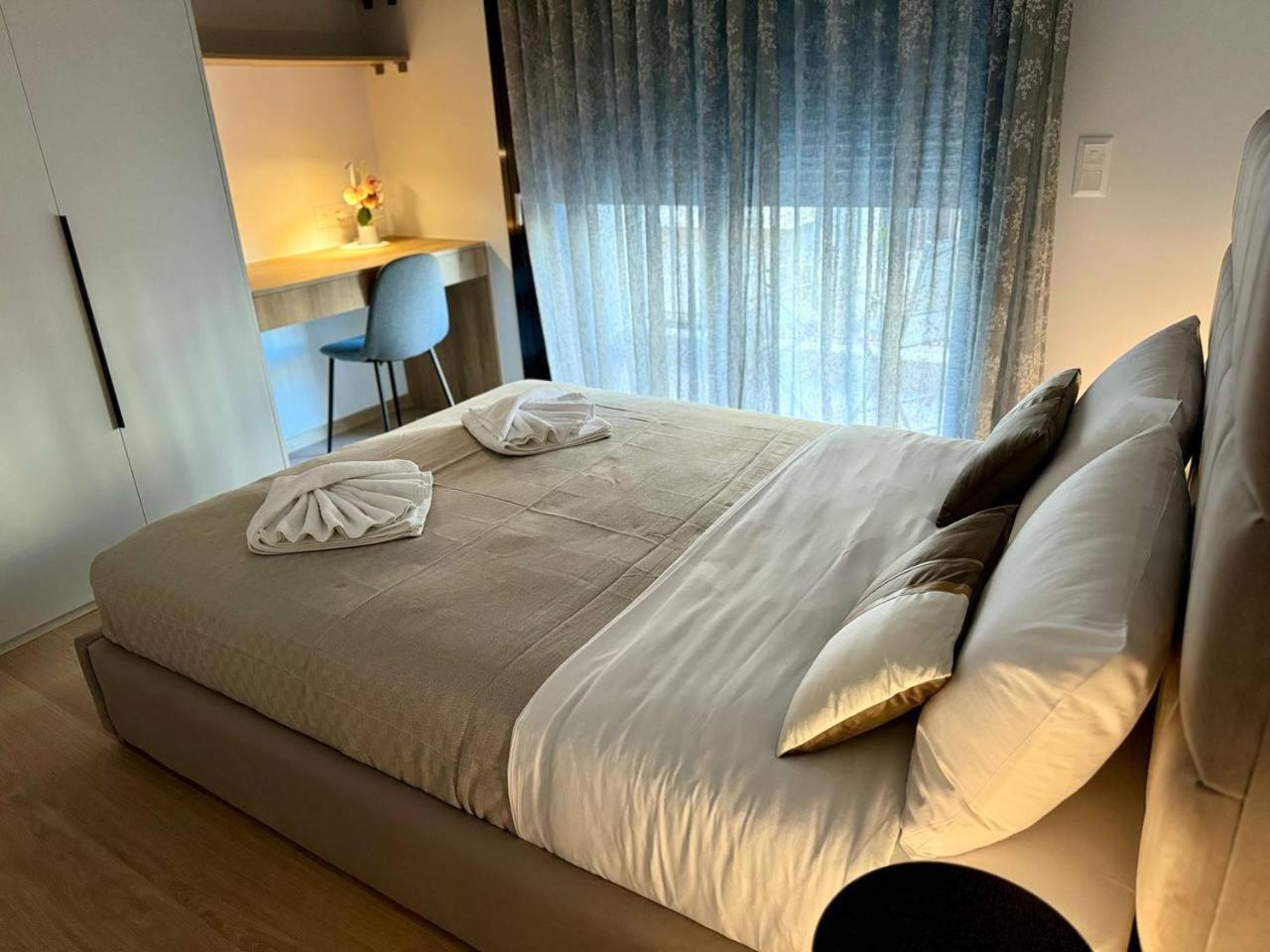 Lux Residence Ampelokipi เอเธนส์ ภายนอก รูปภาพ